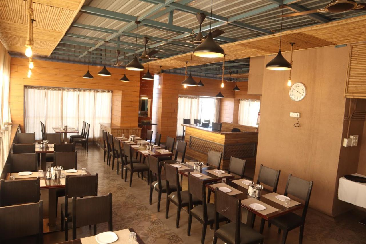 Hotel Grand Ecotel, Aurangabad Exterior photo